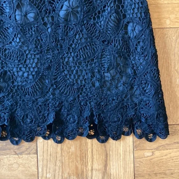 100% linen lace skirt, dark black, lined, 8
