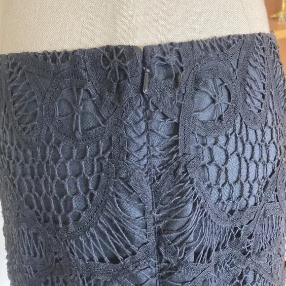 100% linen lace skirt, dark black, lined, 8