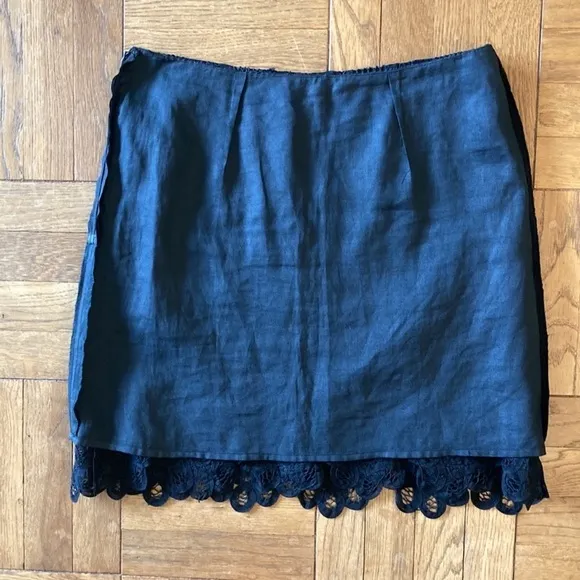 100% linen lace skirt, dark black, lined, 8