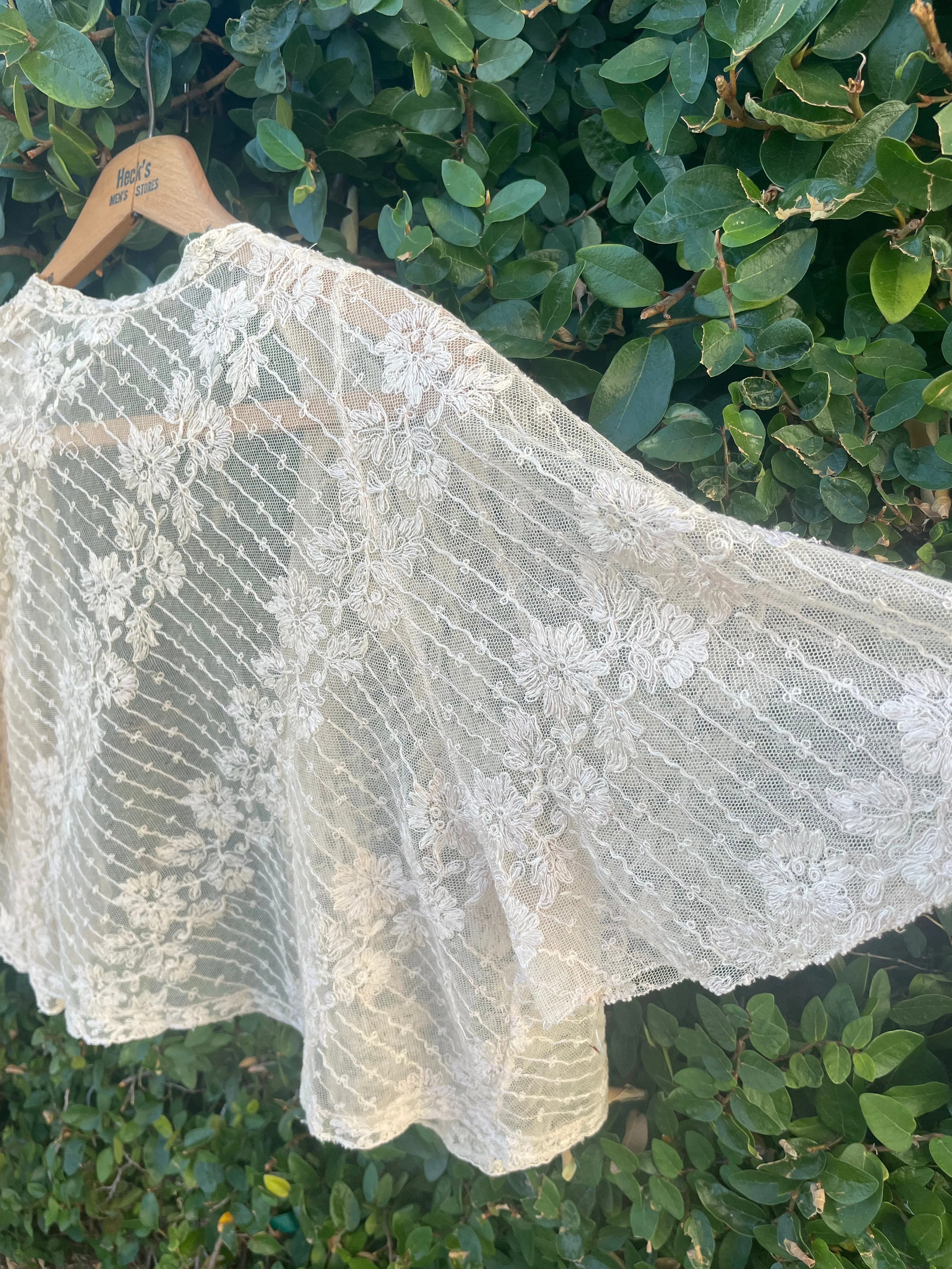 1930s Flutter Sleeve Ecru Tambour Lace Bolero