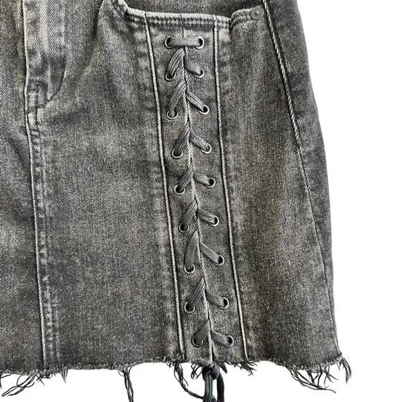 Blank NYC Lace Up Front Denim Mini Skirt Black Size 25 Fray Raw Hem