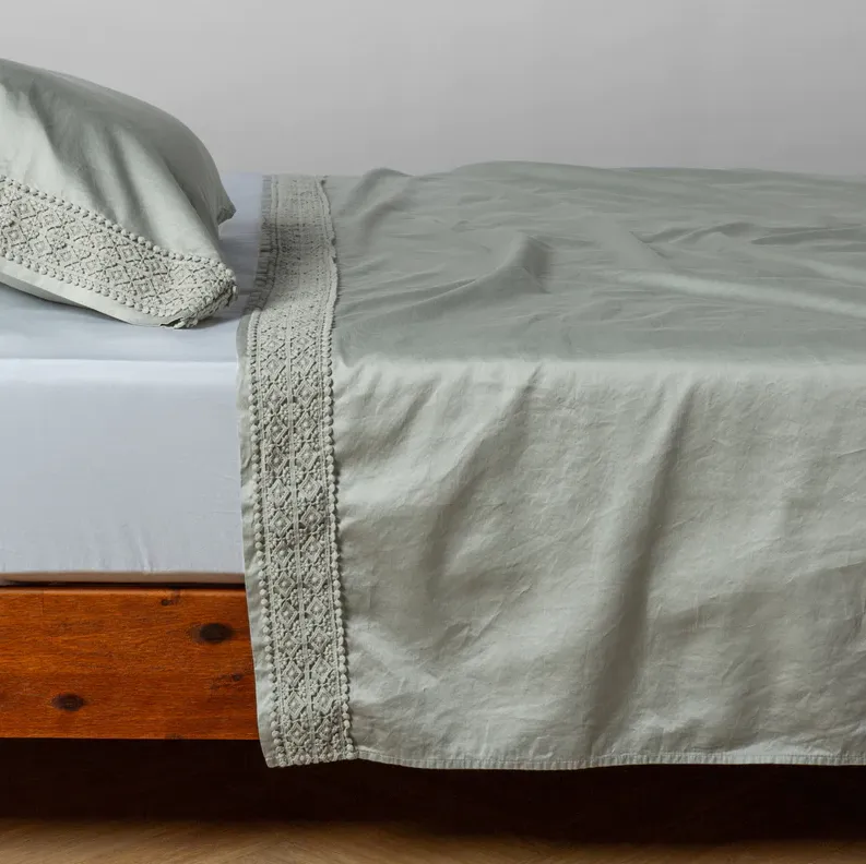 Bria Flat Sheet with Novola Lace