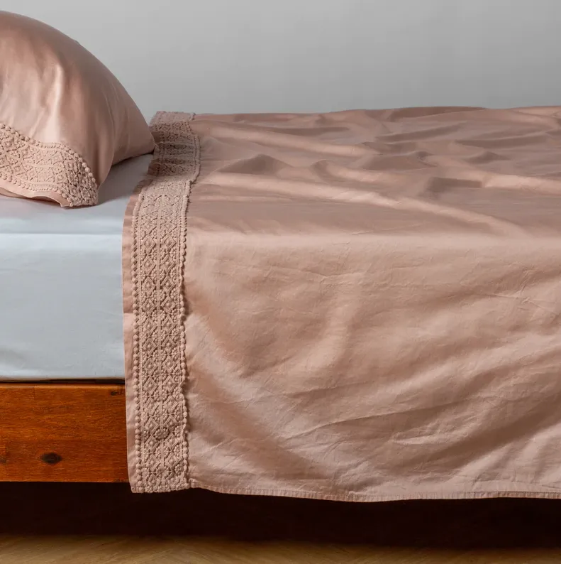 Bria Flat Sheet with Novola Lace