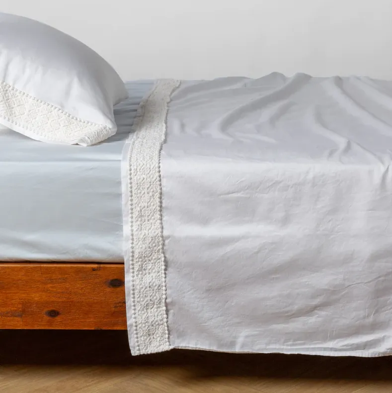Bria Flat Sheet with Novola Lace