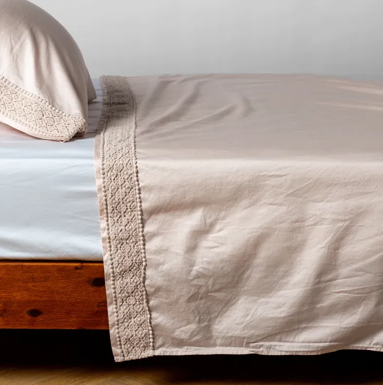Bria Flat Sheet with Novola Lace