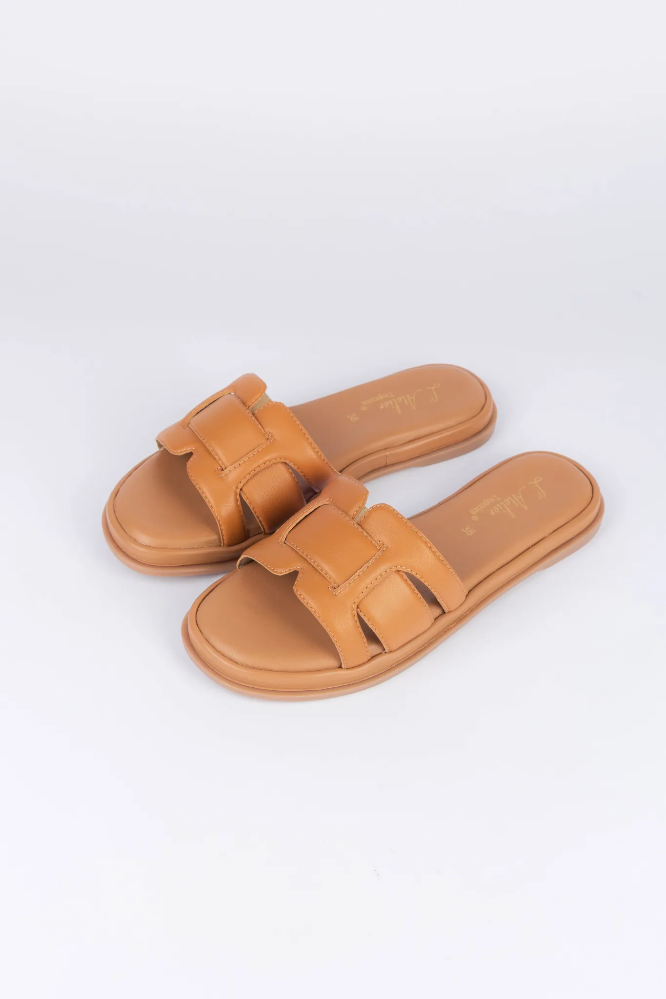 CHARLIE SANDALS - TAN