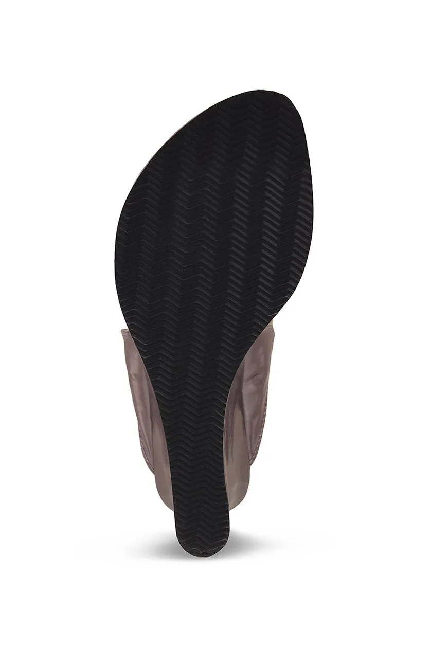 Classic High K Wedge Black