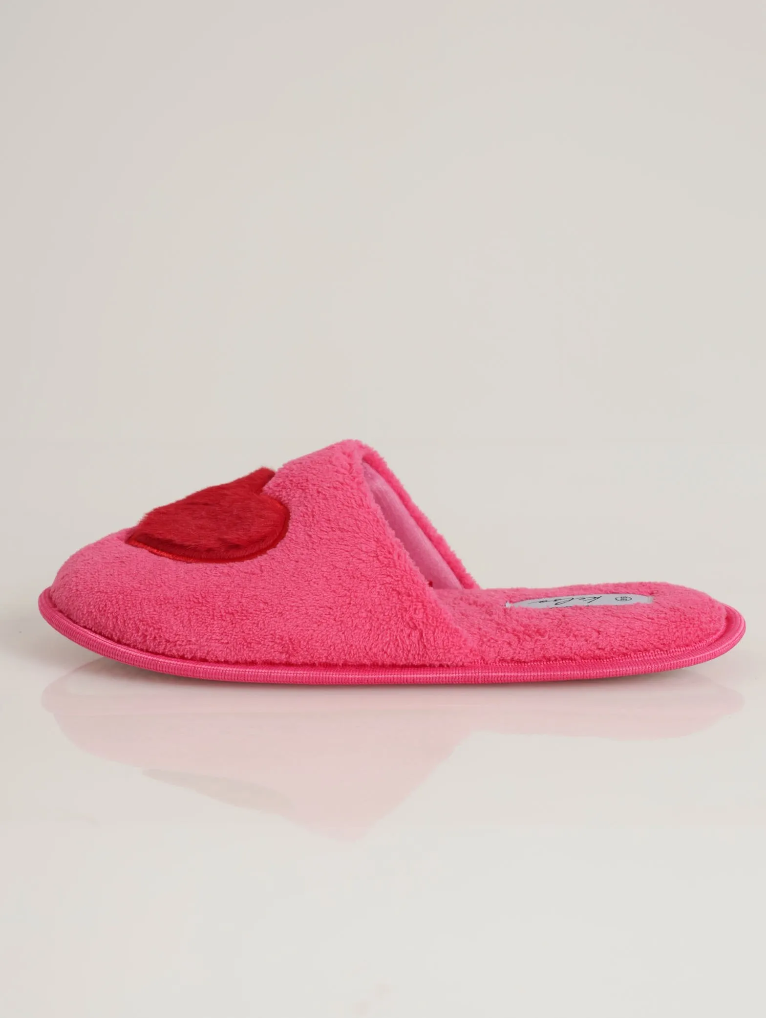 Closed Toe Heart Slipper - Pink