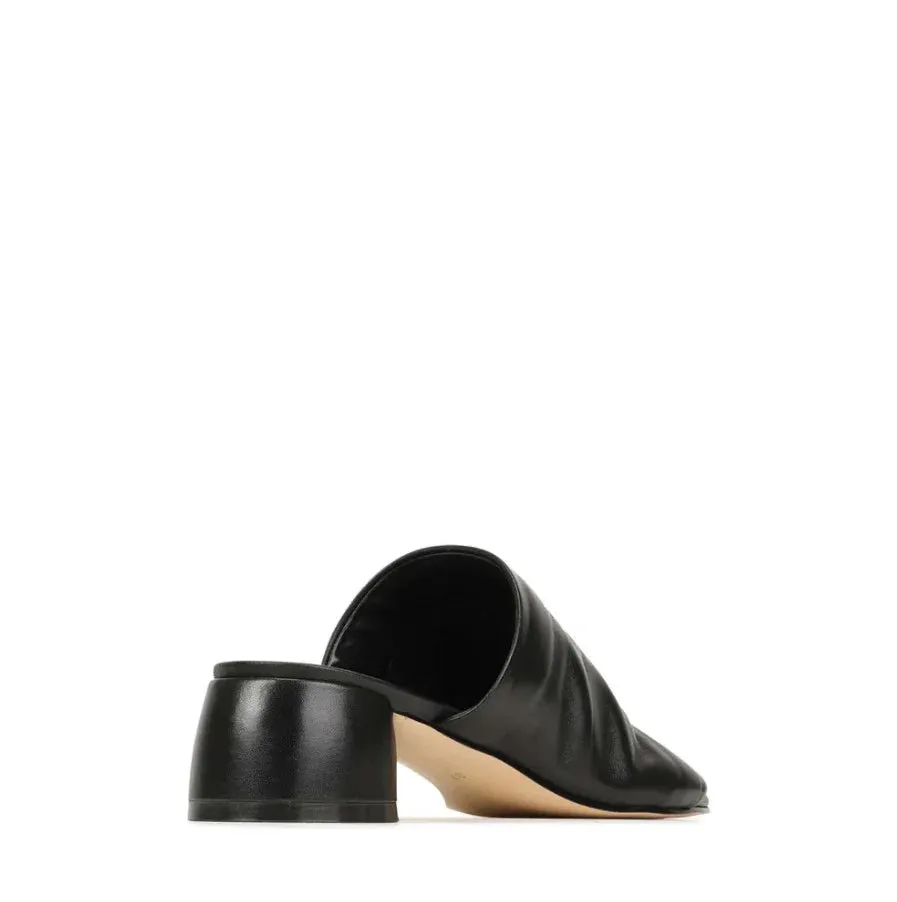 EOS Fio Black Leather