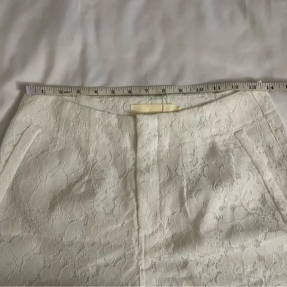 Floral white lace women’s shorts