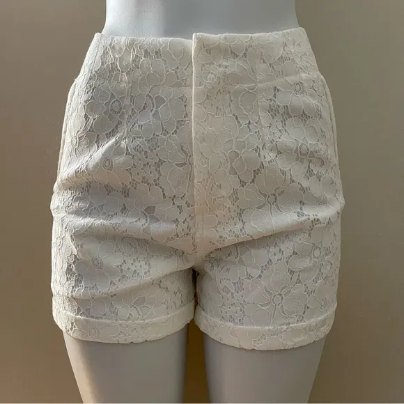 Floral white lace women’s shorts