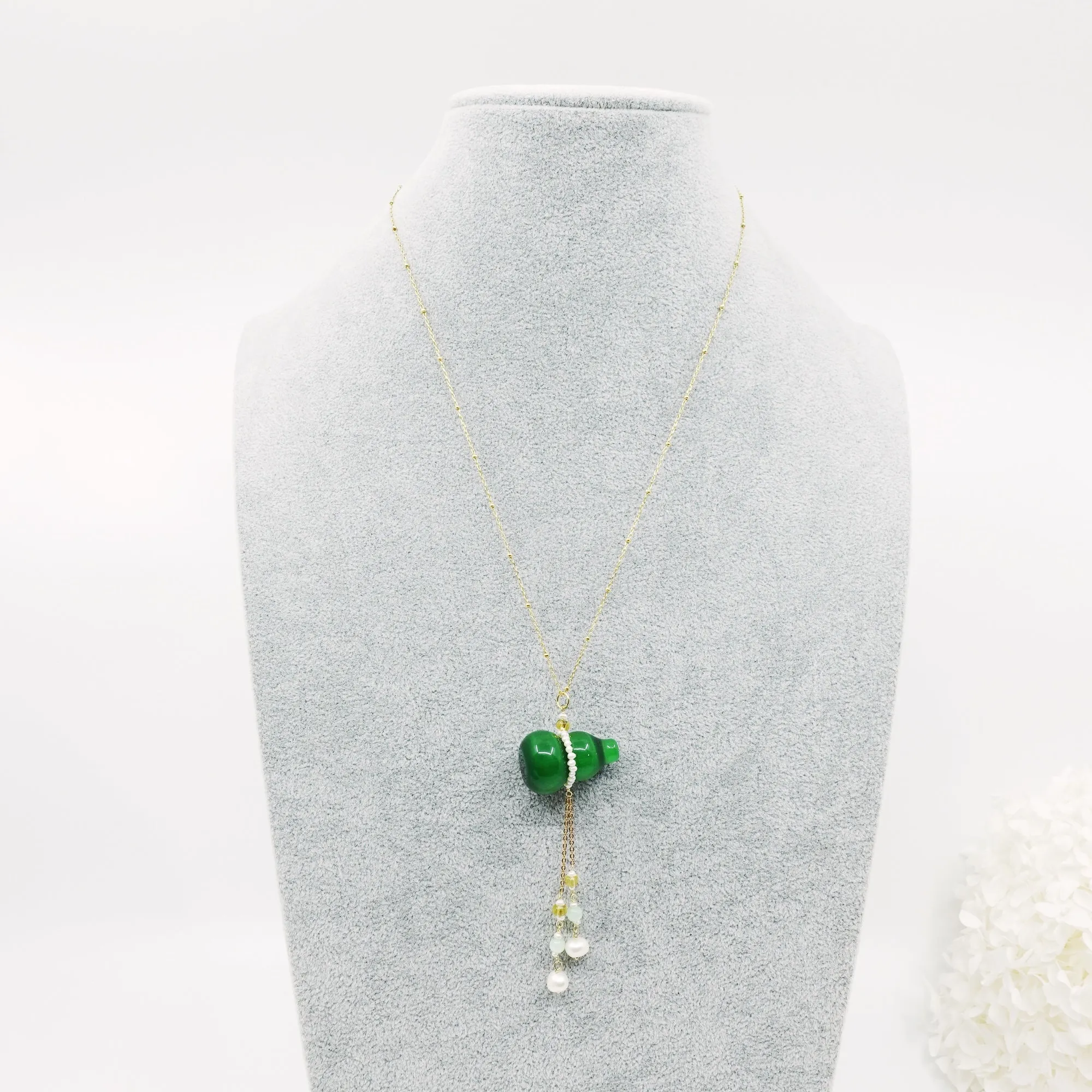 Green Cateye Hulu Gourd Pendant Necklace