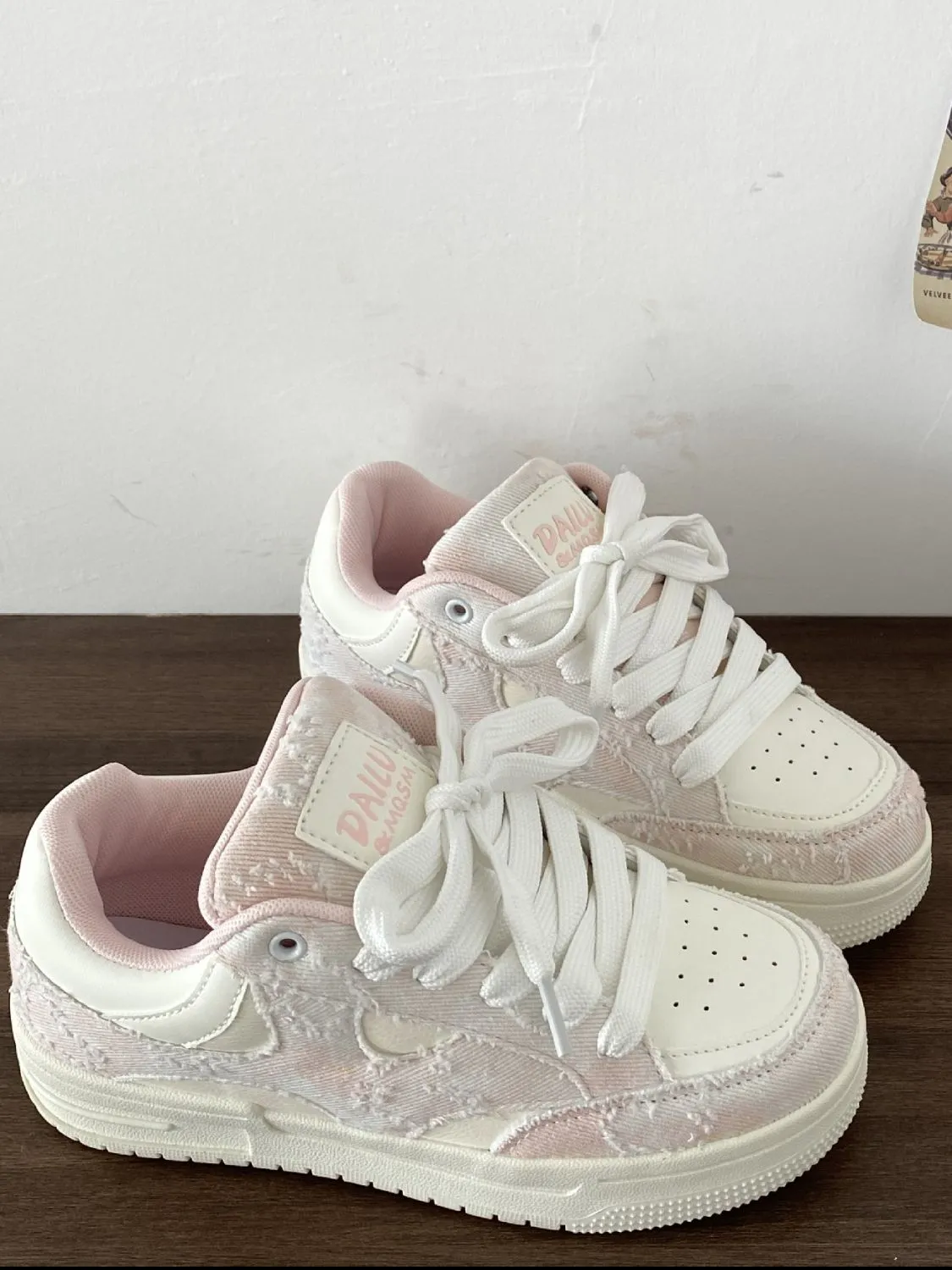 Lace Up Round Toe Platform Sneakers