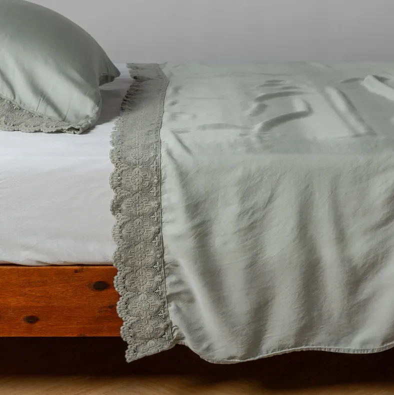 Madera Luxe Flat Sheet with Donella Lace