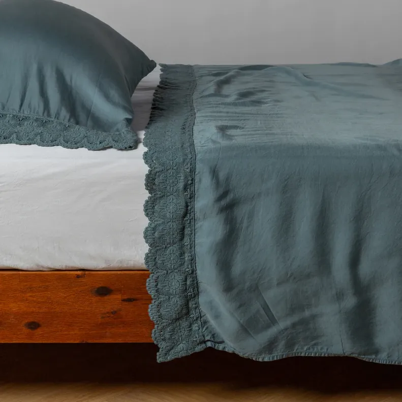 Madera Luxe Flat Sheet with Donella Lace