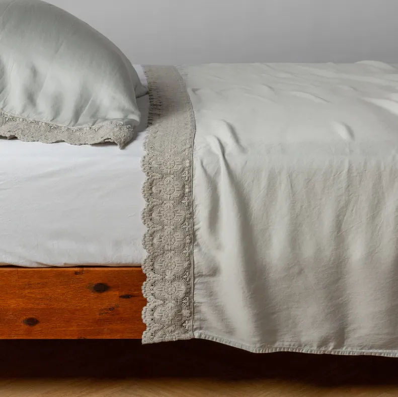 Madera Luxe Flat Sheet with Donella Lace