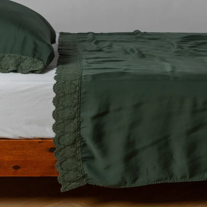 Madera Luxe Flat Sheet with Donella Lace