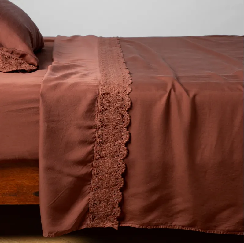 Madera Luxe Flat Sheet with Donella Lace