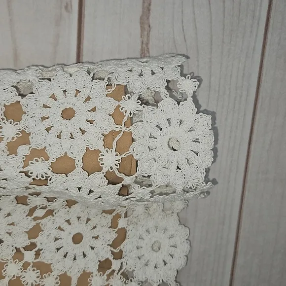 MICHEAL Micheal Kors White Floral Medallion Lace Skirt - Size Small