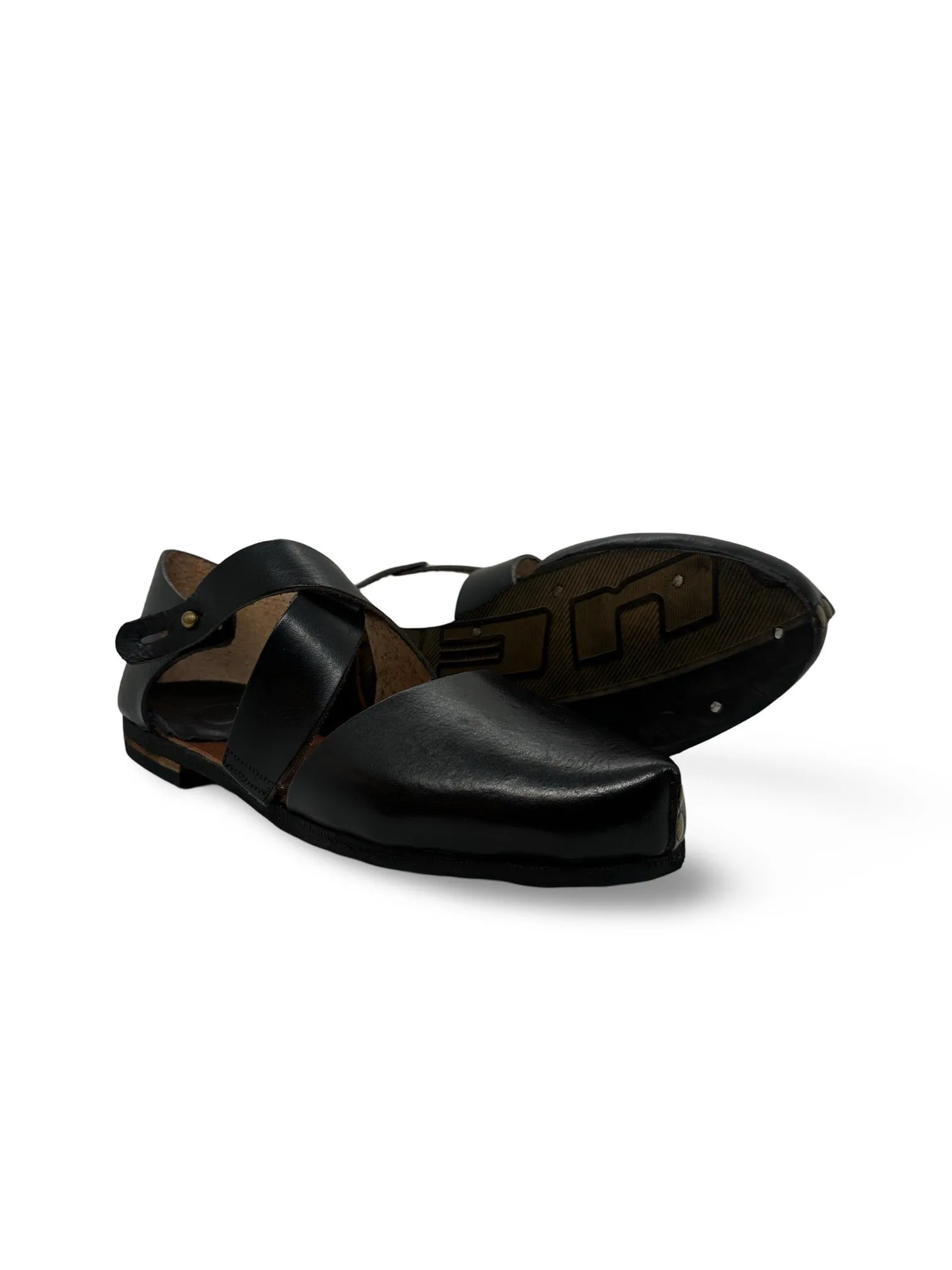shoe 39