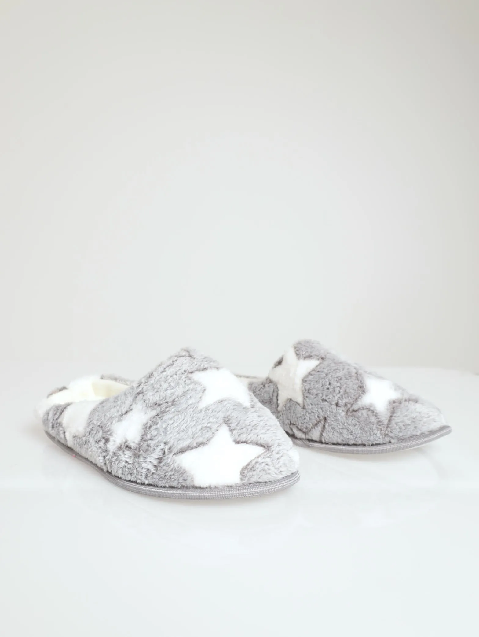 Star Full Closed Slipper