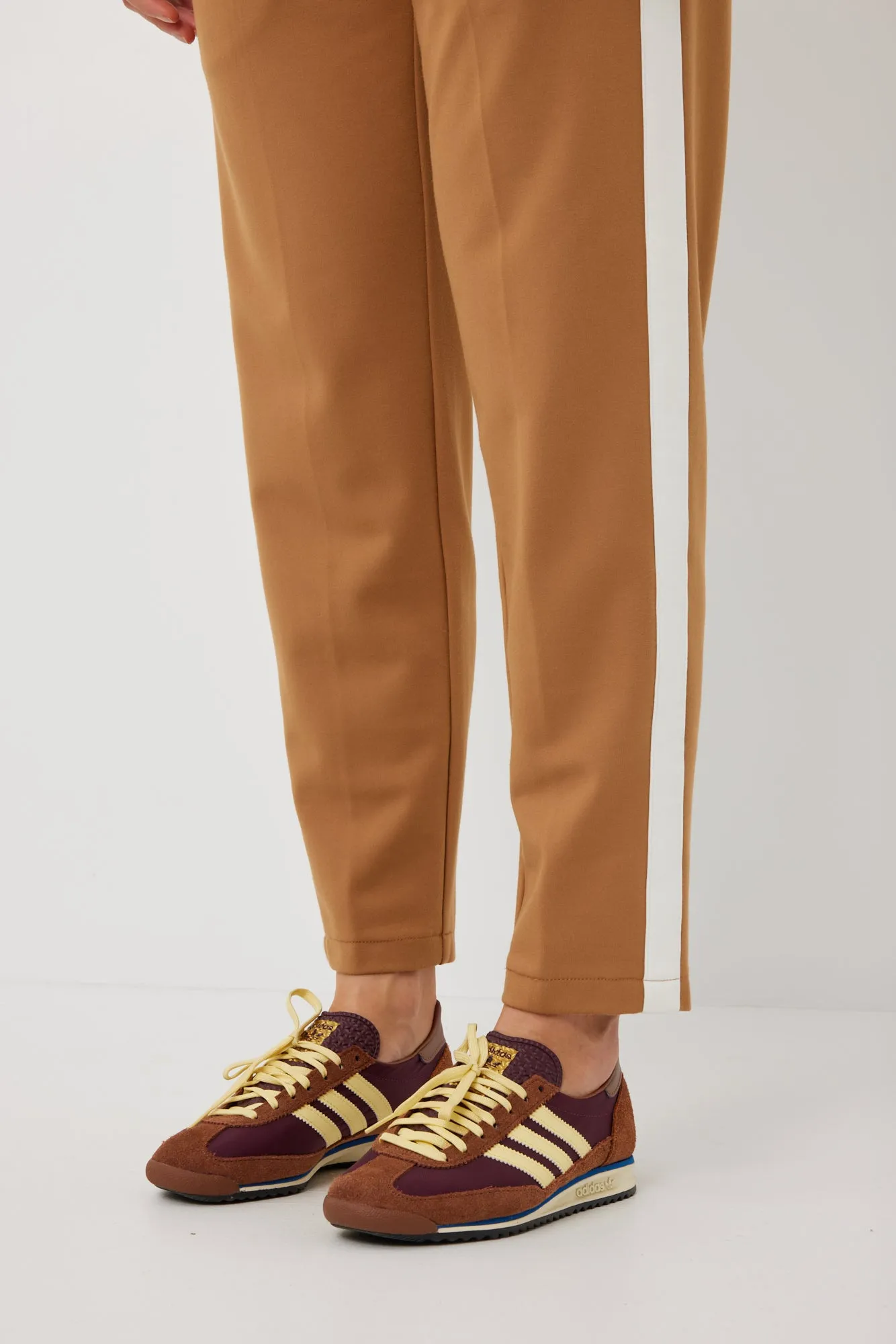 TUESDAY BOBBIE PANT CARAMEL/WHITE