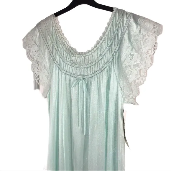 Vintage 1980s Movie Star Light Green Nightgown