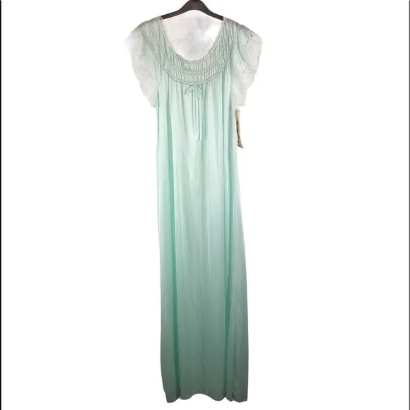 Vintage 1980s Movie Star Light Green Nightgown