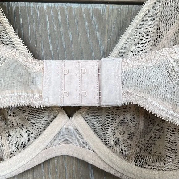 Wacoal Take The Plunge Underwire Bra Beige Lace 34 DD NWOT